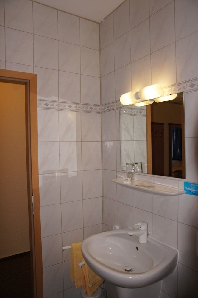 Hotel & Pension Müllers Gasthof Double Room, Private Bathroom 4