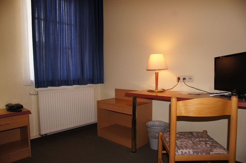 Hotel & Pension Müllers Gasthof Standard Single Room, Private Bathroom 4