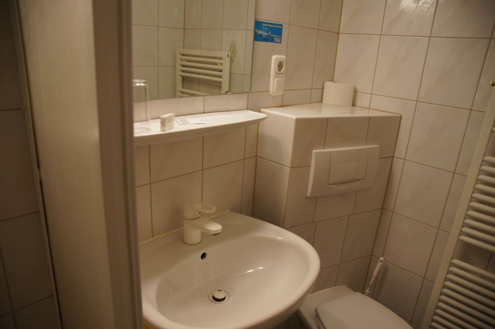 Hotel & Pension Müllers Gasthof Standard Single Room, Private Bathroom 3