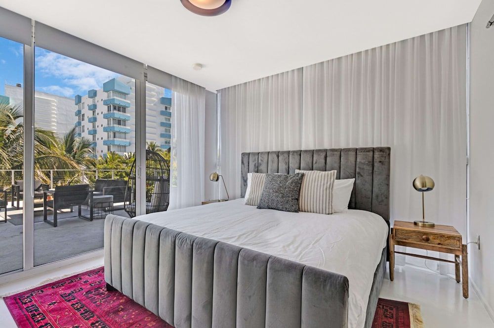 Adjacent Six Bed Six Bath Apartment