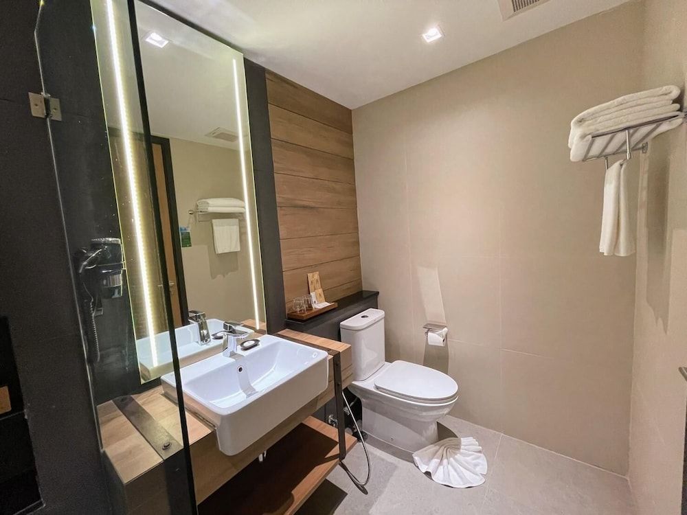 The Teak Hotel Deluxe Room 7