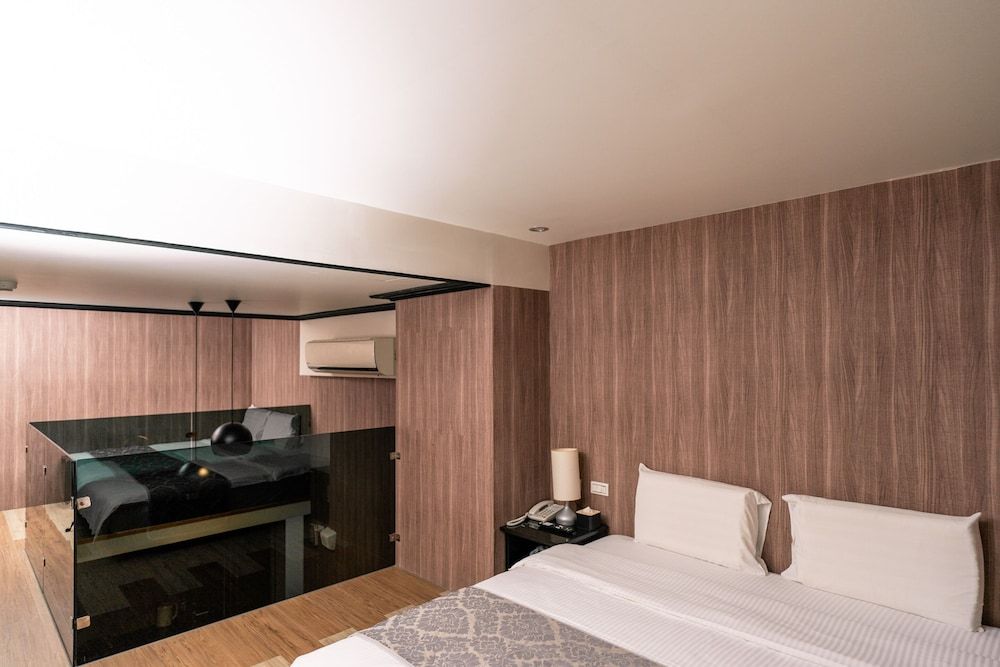 58˚ Hotspring Hotel Superior Room