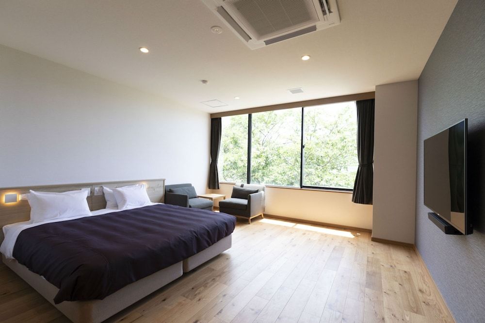 Superior Twin Room (Non-Smoking)