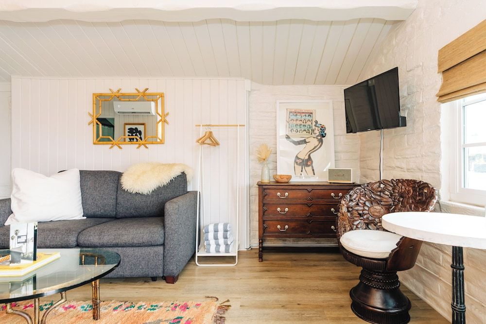 The Green Room Hotel Design Triple Room, Bathtub 4