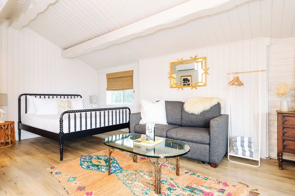 The Green Room Hotel Design Triple Room, Bathtub