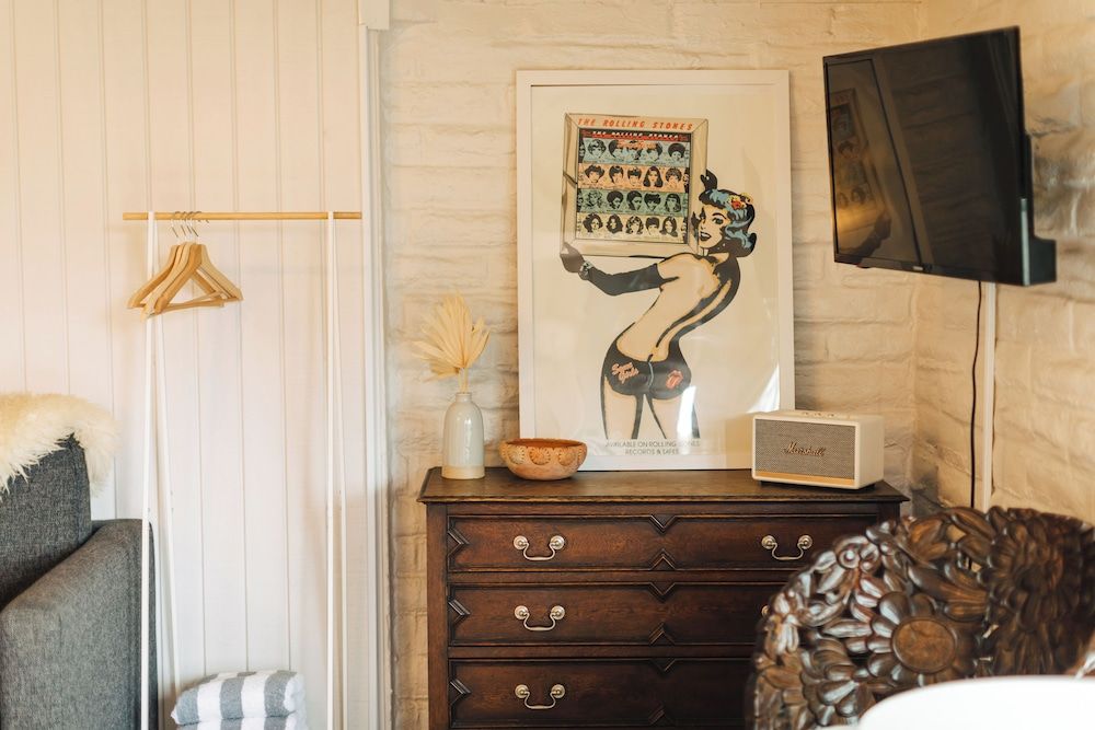 The Green Room Hotel Design Triple Room, Bathtub 6