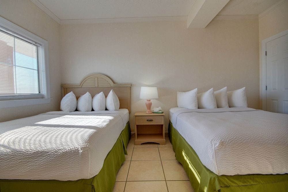 Americana Condos 10th street Deluxe Condo 3