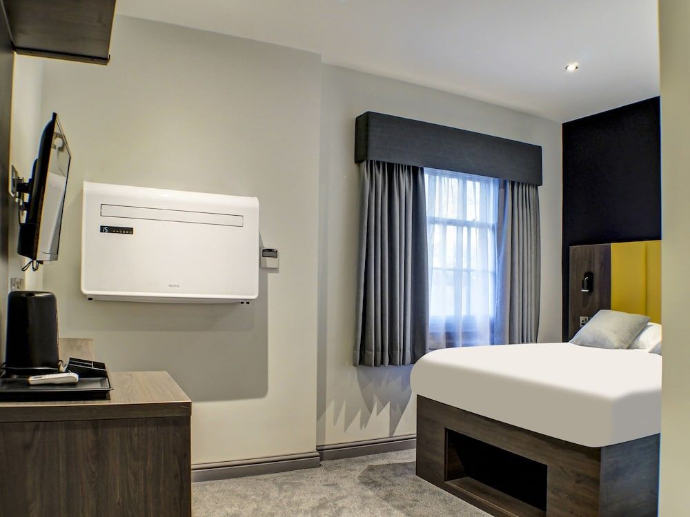 OYO Tamworth Arms Boutique Pub & Hotel Standard Double Room