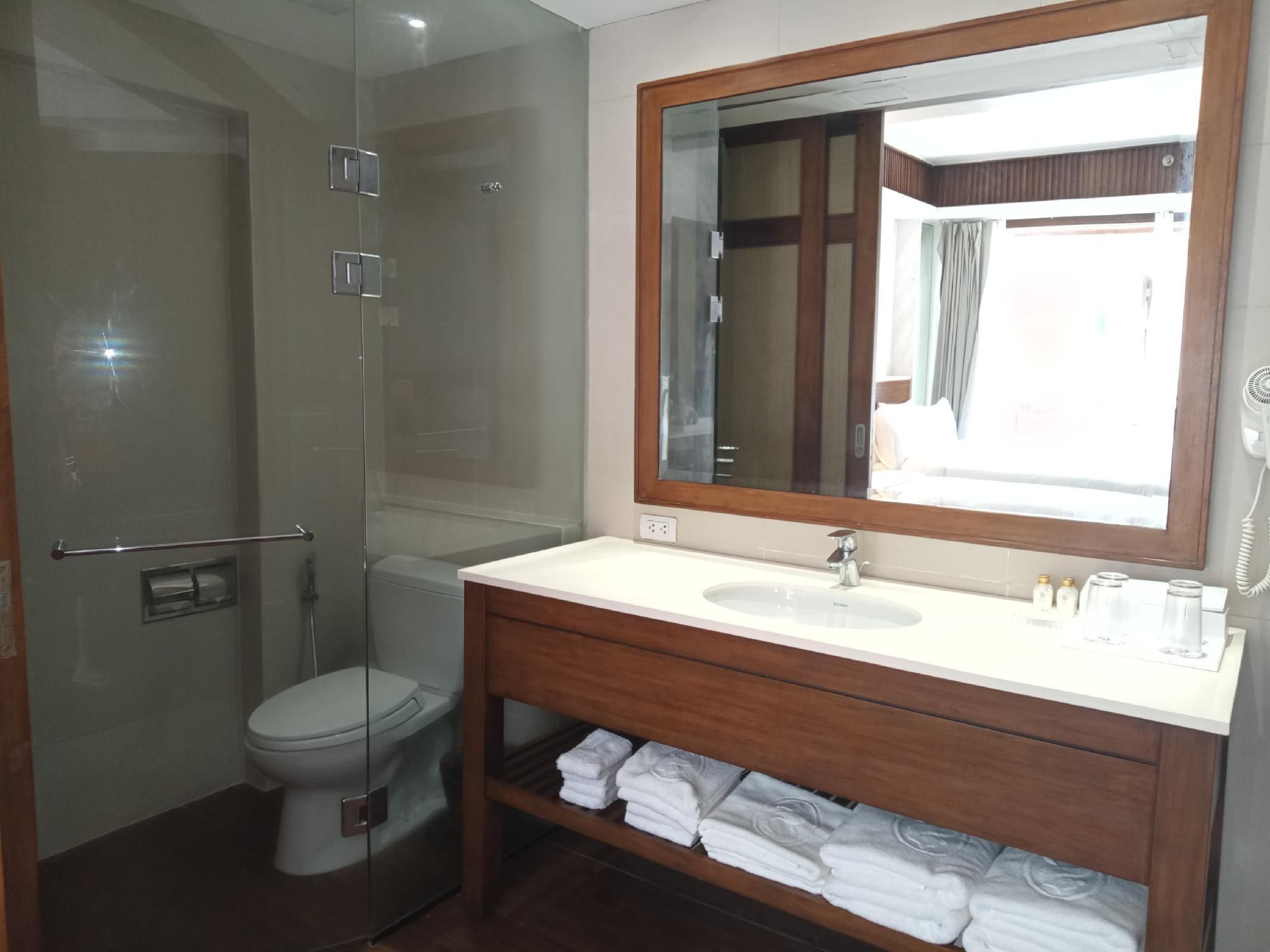 Mandarin White Sand Boracay Deluxe Twin 15