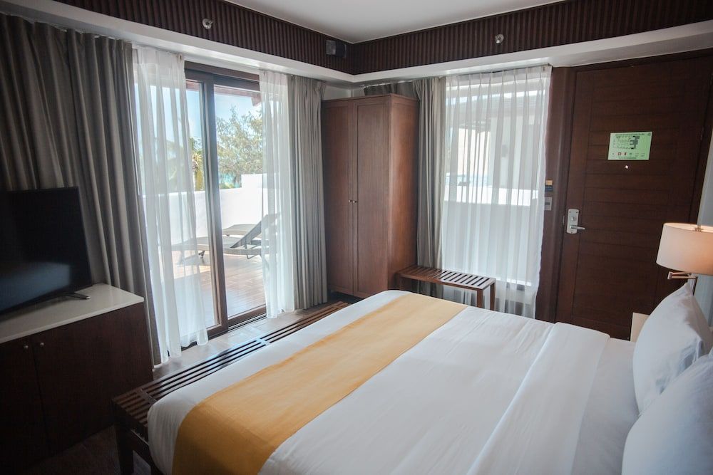 undefined Mandarin White Sand Boracay 2