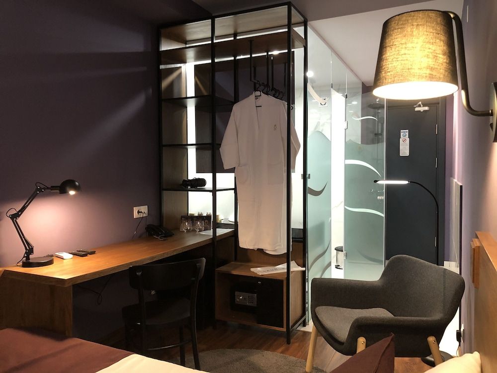 Elle Boutique Hotel Standard Double Room 18