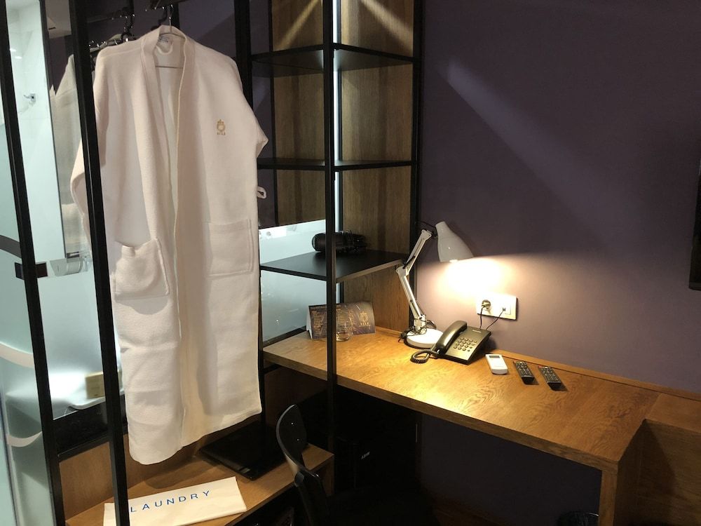 Elle Boutique Hotel Basic Double Room 12