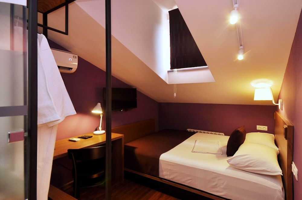 Elle Boutique Hotel Basic Double Room 4