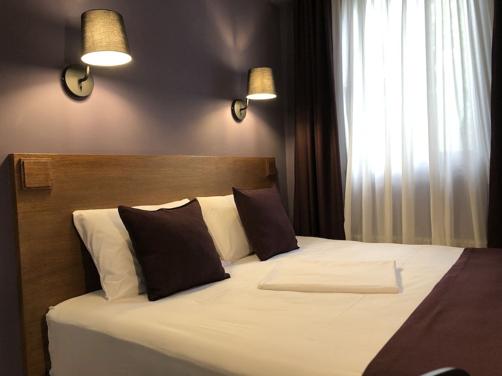 Elle Boutique Hotel Standard Double Room 6