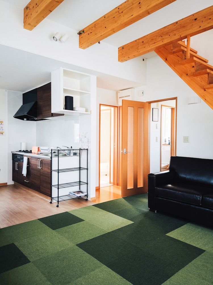 Trailside Apartments & Chalet Deluxe Chalet 12