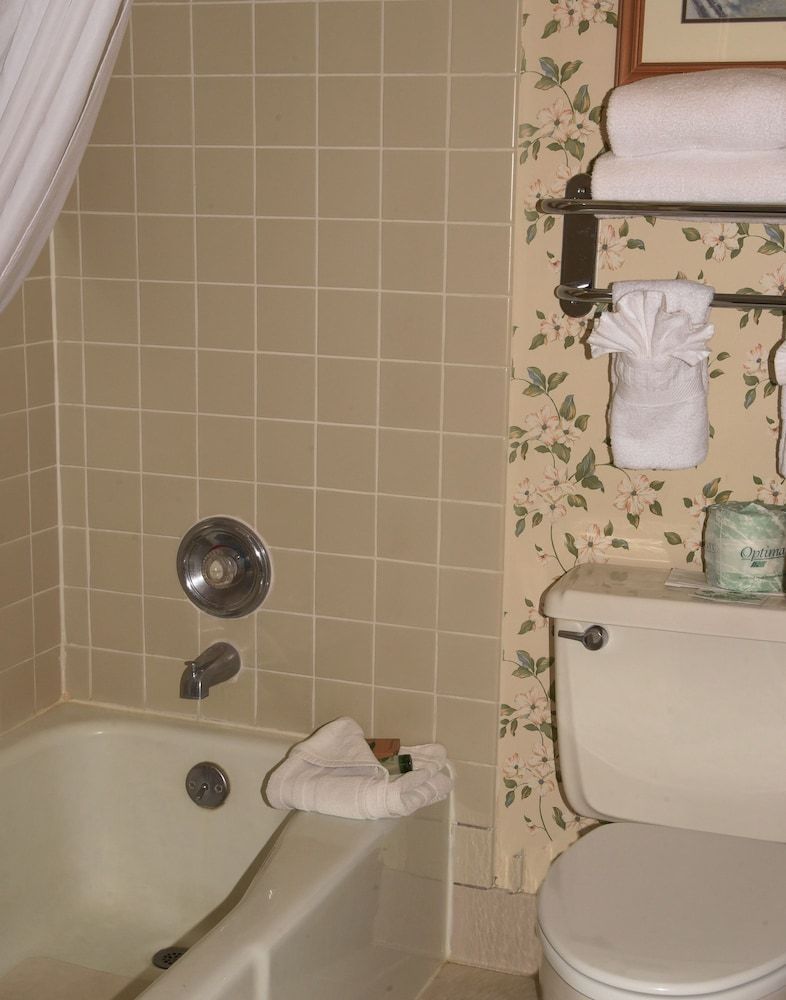 Thunderbird Motel Room, 1 Queen Bed, Non Smoking (No Pets Allowed) 12