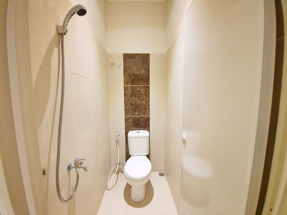 77 Sunset Plaza Basic Double Room, 1 Double Bed 4