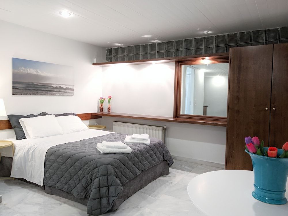 Economy Apartment (I2)