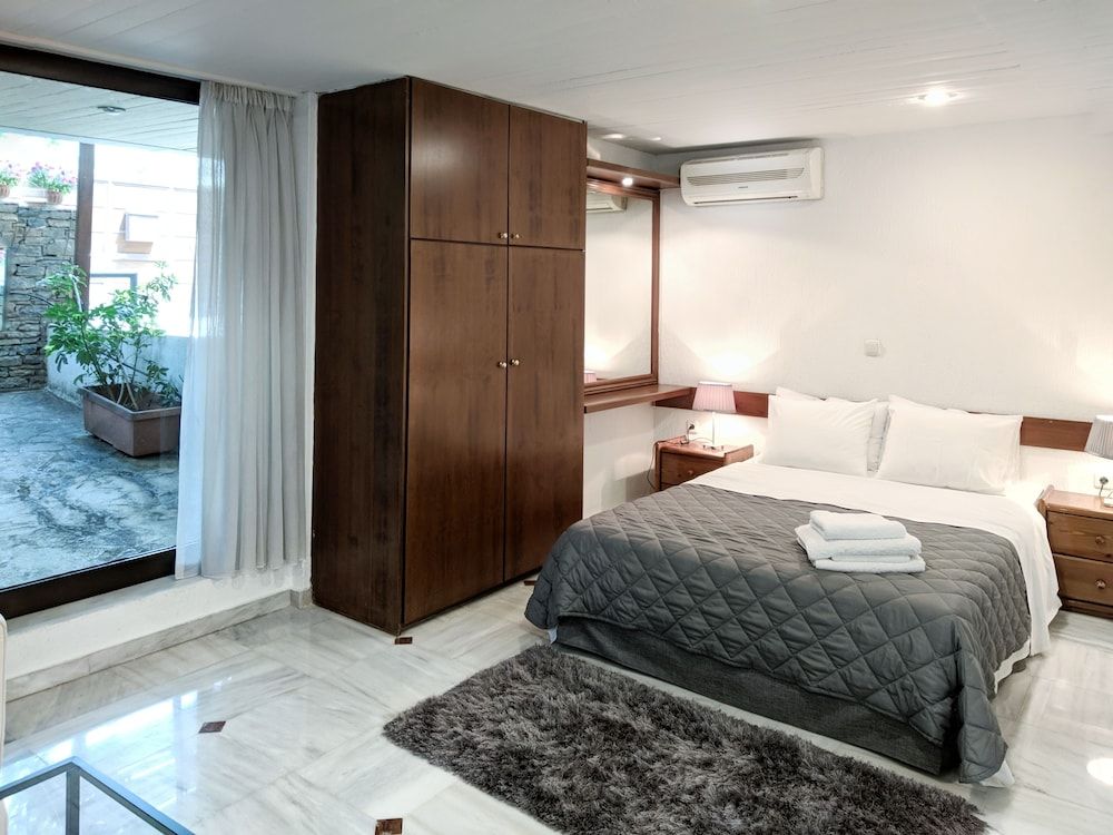 Economy Apartment (I1)