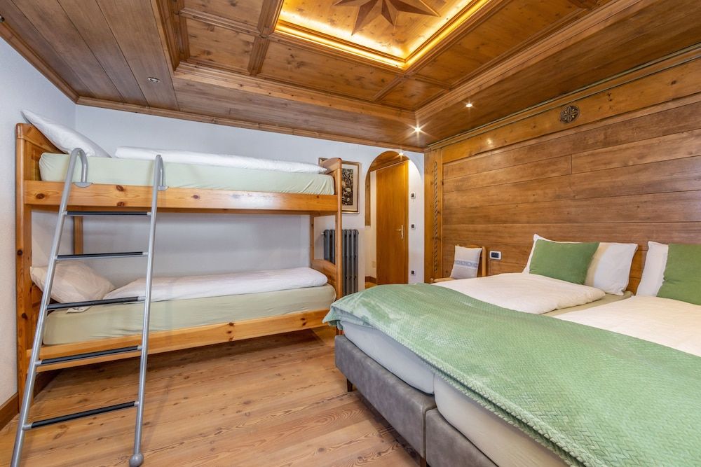Rifugio Cereda Standard Quadruple Room 4