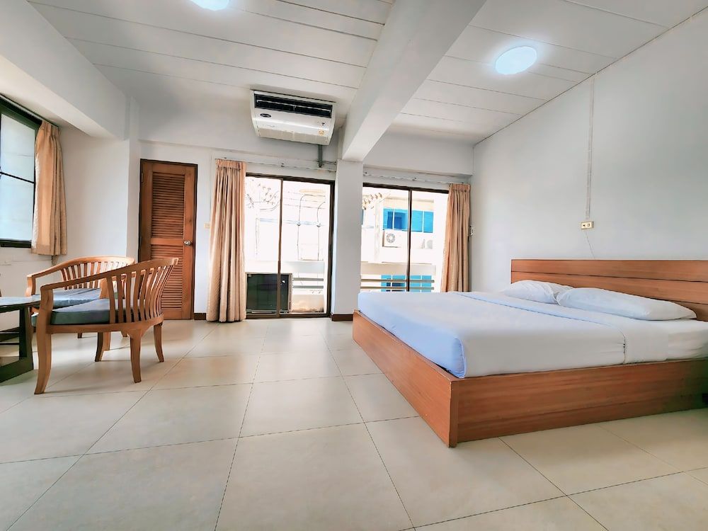 undefined Siam Palace Hotel 5