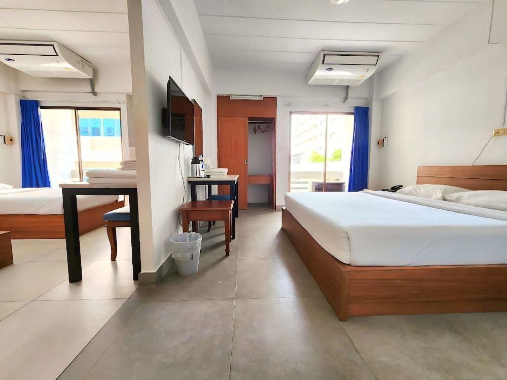 undefined Siam Palace Hotel 4