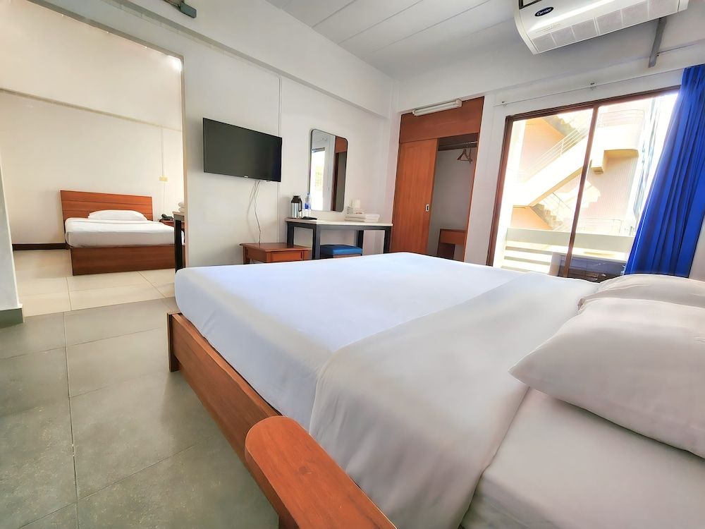 undefined Siam Palace Hotel 9