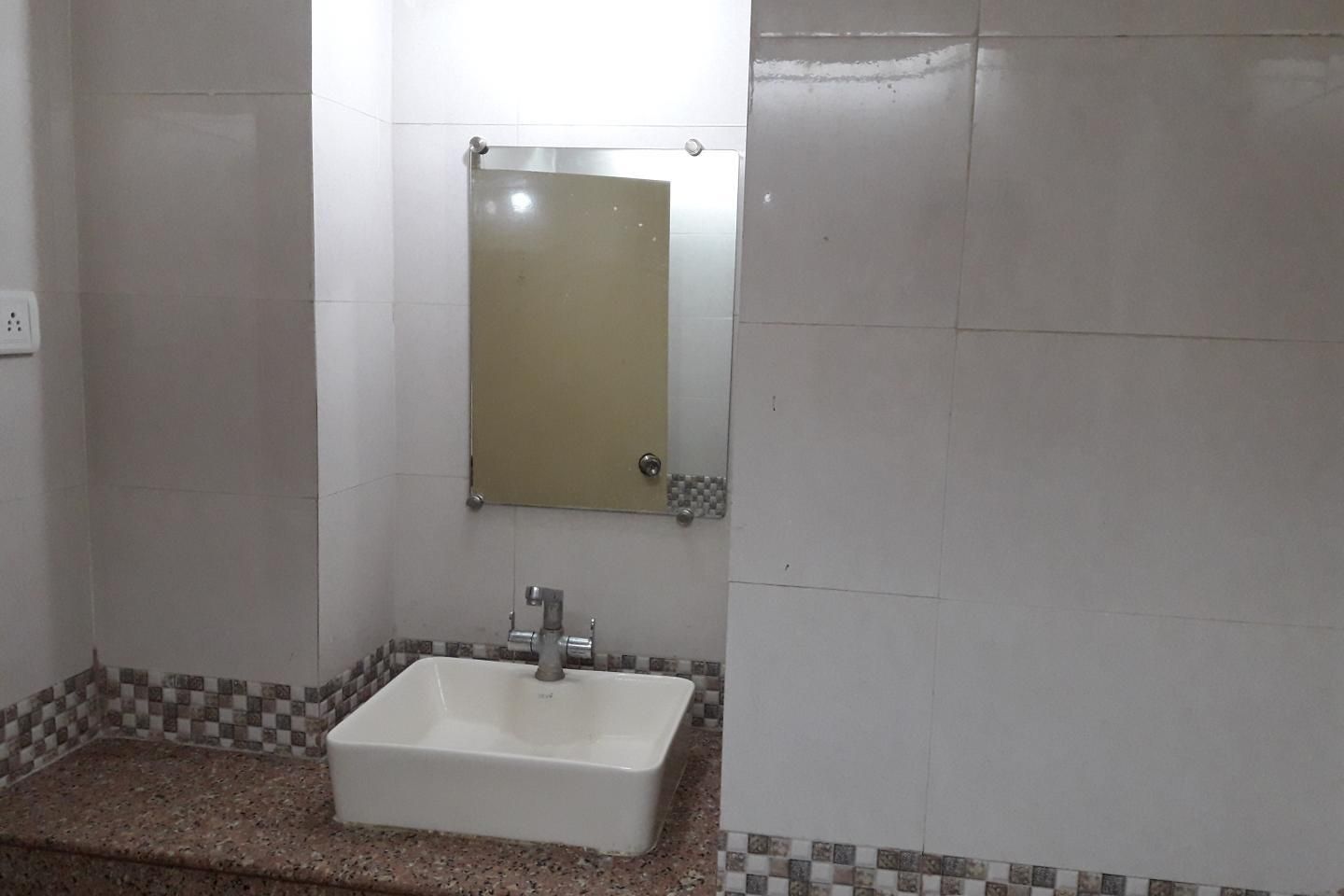 Hotel Bluehill Economy Twin Bed Room 2