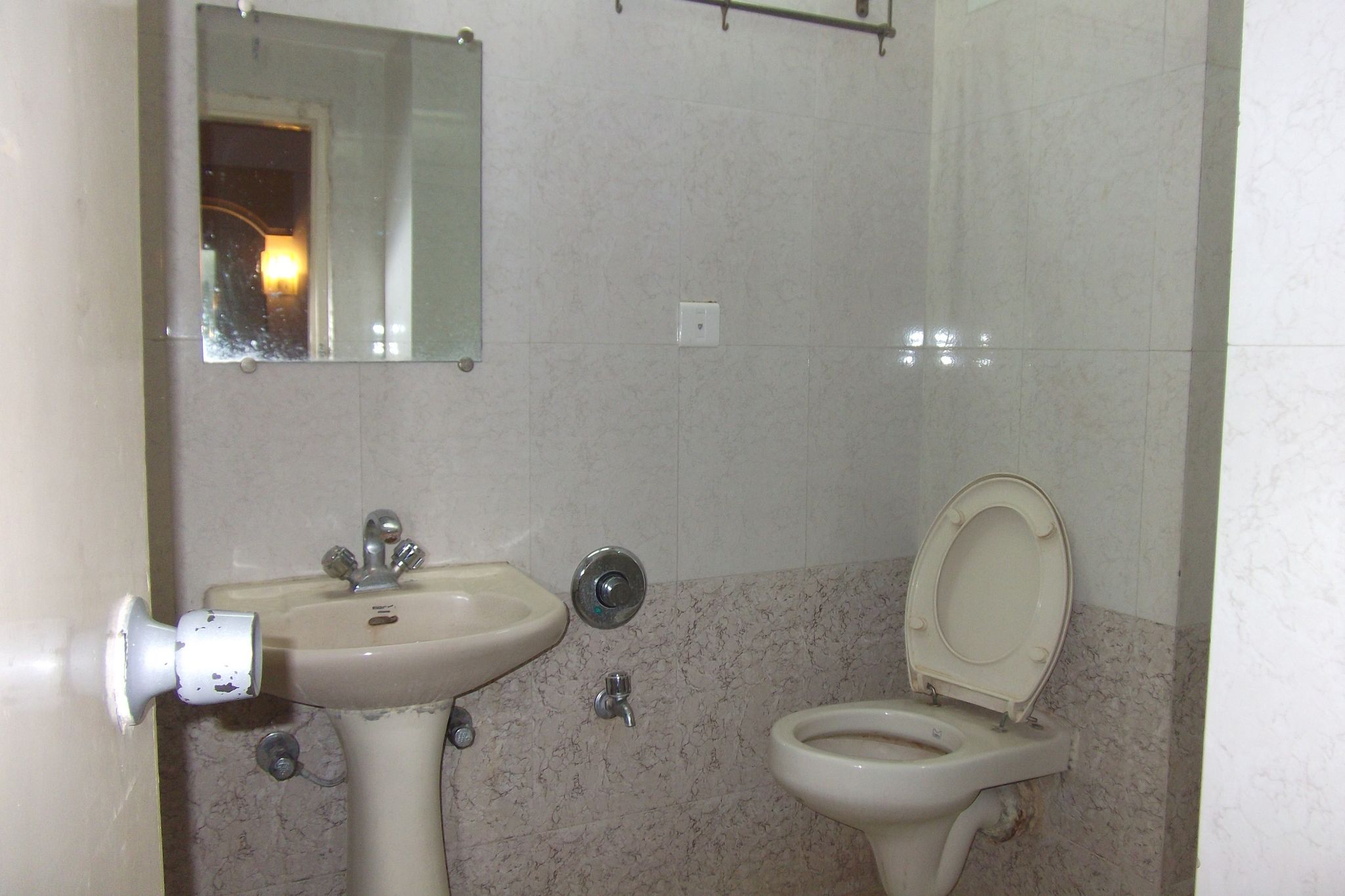 Standard Twin Bed Room