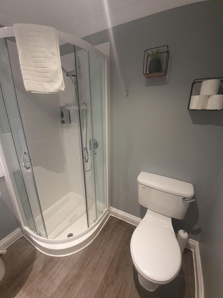 The Nags Head Superior Double Room, Ensuite 5