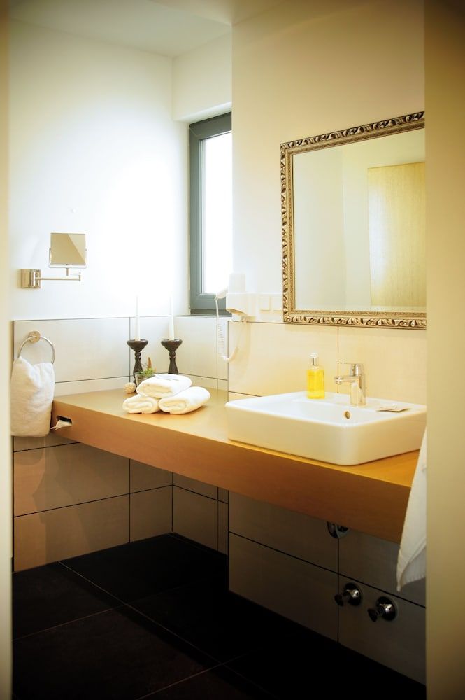 Hotel Athen Kelsterbach Airport Deluxe Double Room 17