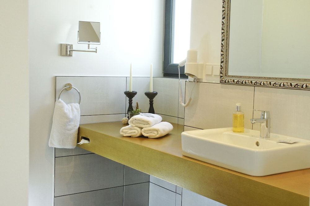 Hotel Athen Kelsterbach Airport Deluxe Double Room 16