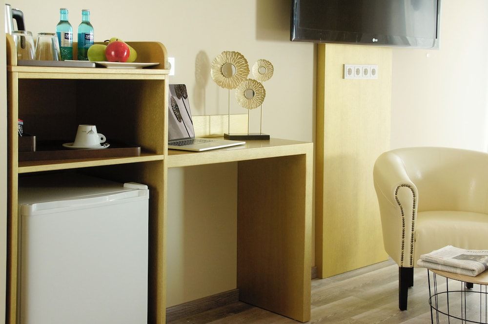 Hotel Athen Kelsterbach Airport Deluxe Double Room 19