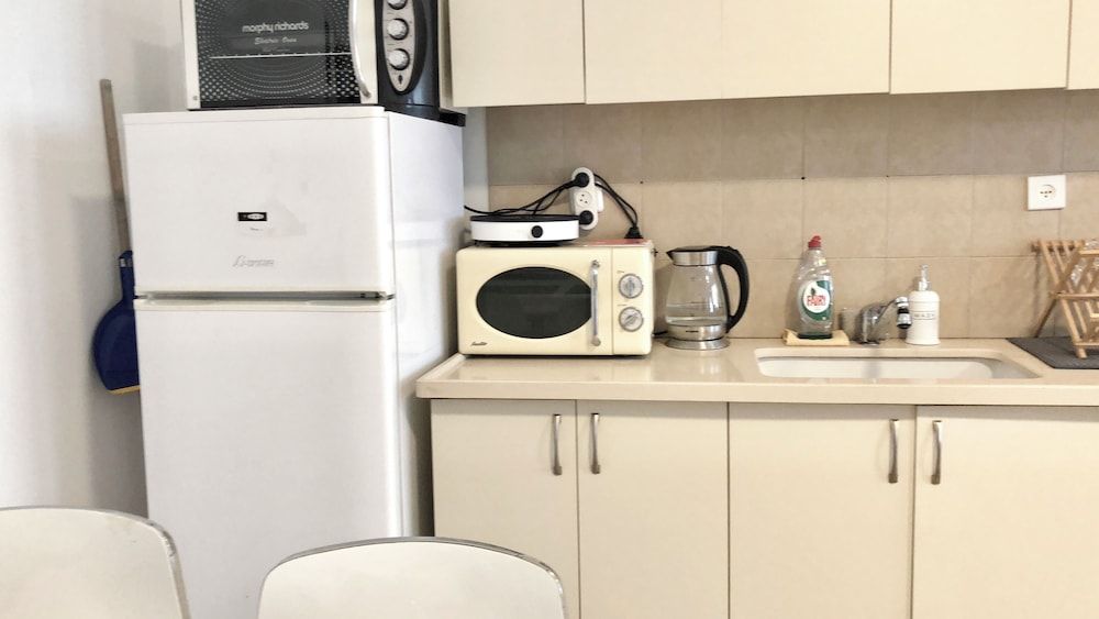 Stylish Tel Aviv Superior Suite, 1 Bedroom, Kitchen, City View 13