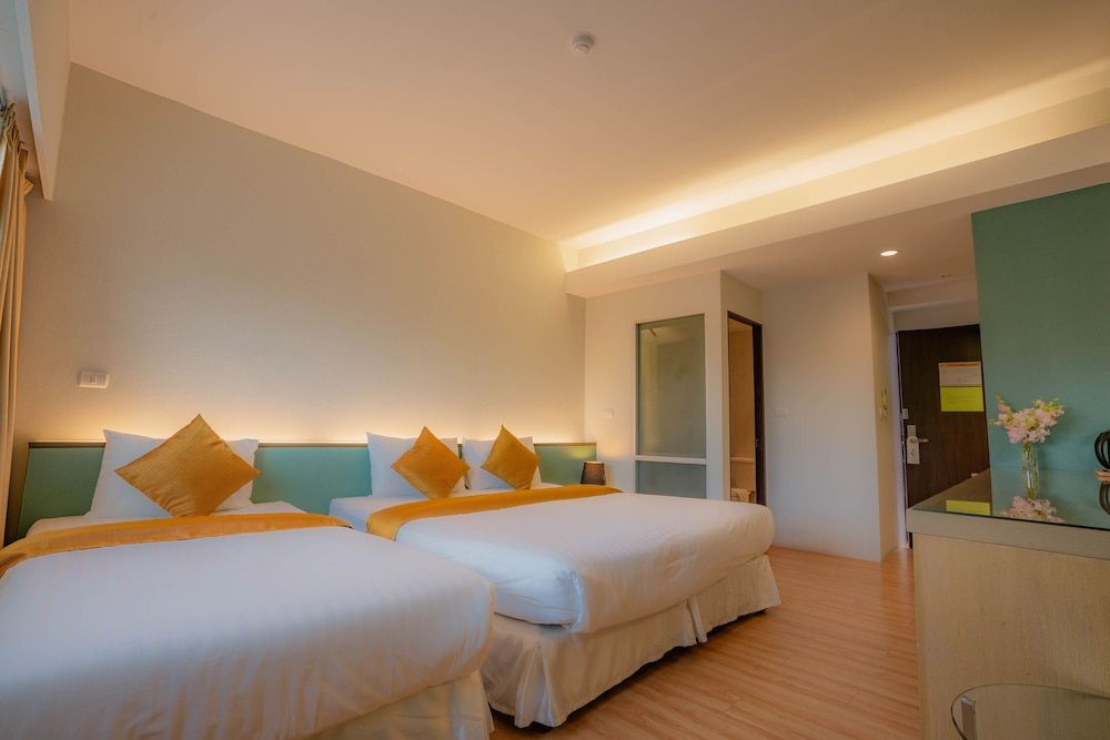 Peace Land Khaosan Standard Triple Room 3