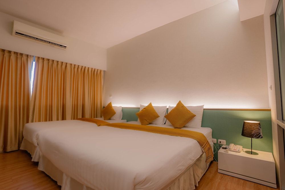 Peace Land Khaosan Standard Triple Room
