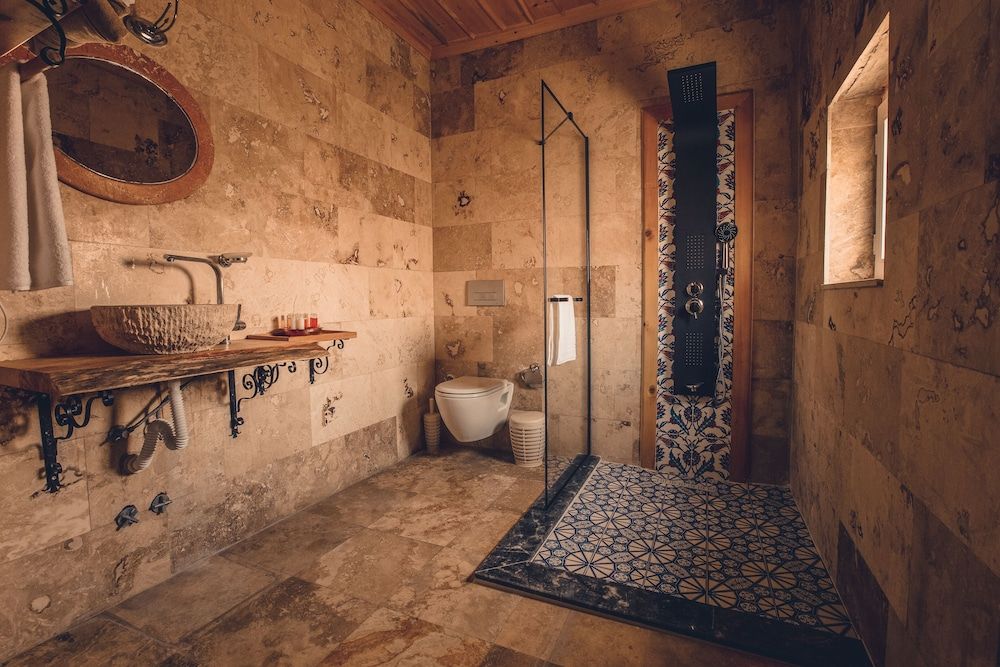 Rose Valley Hotel Luxury Room 2