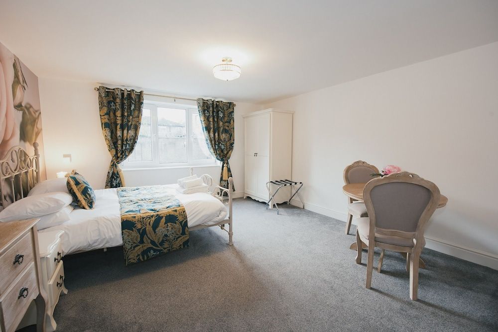 undefined River Court Apartments by Paymán Club 9