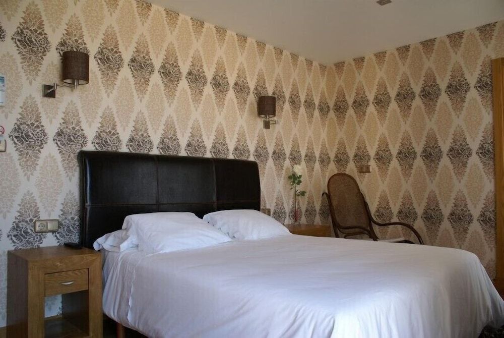 A Esmorga Posada Del Mar Double Room 11
