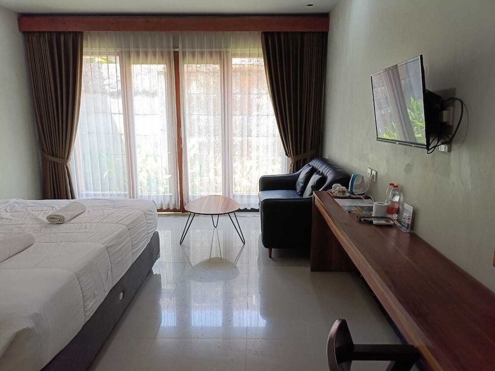 Hastina Hotel Lombok Deluxe Double Room, 1 King Bed, Non Smoking 3
