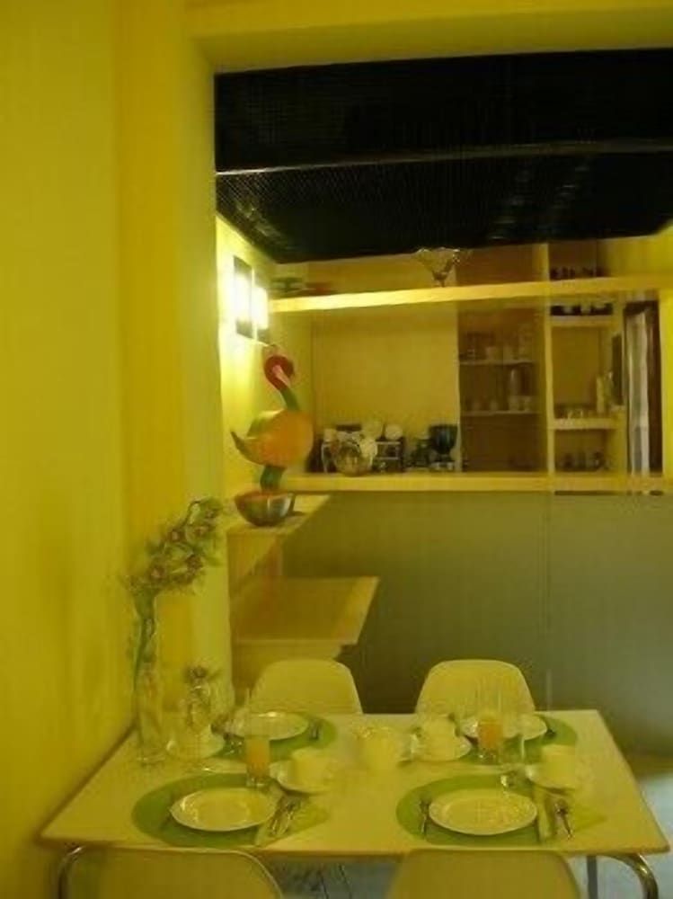 Room Service - Dining