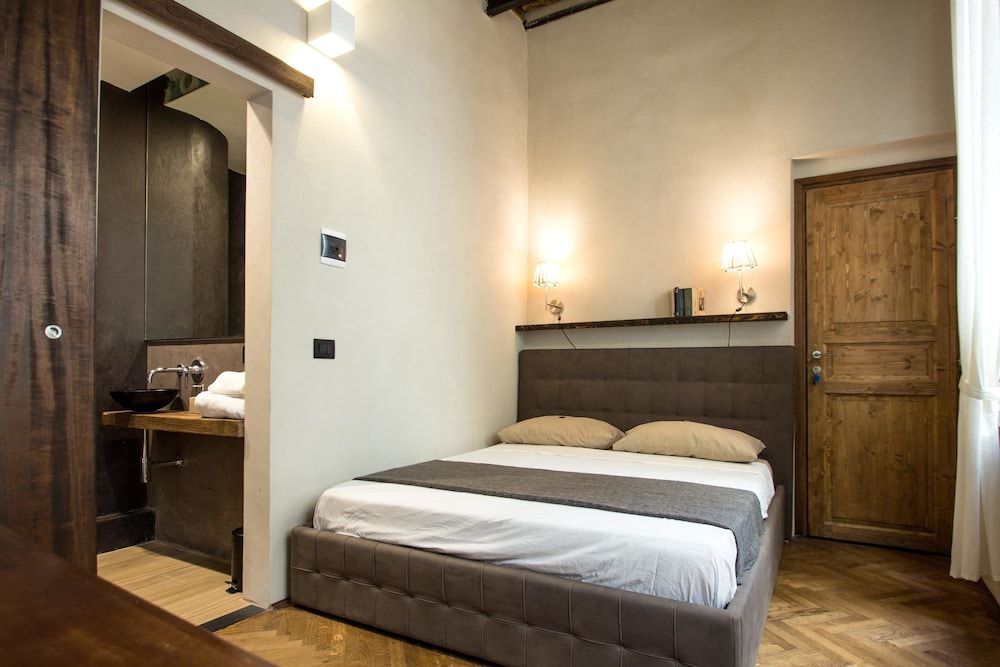 Charming Genova Residenza D'Epoca Romantic Double Room, 1 King Bed, Non Smoking 3