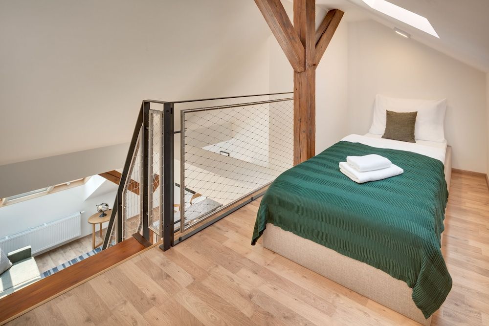 undefined Louren Apartments 7