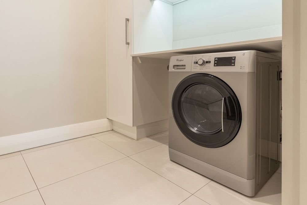 V&A Waterfront Luxury Residences - WHosting Presidential Apartment, 2 Bedrooms, Kitchen, Mountain View 7