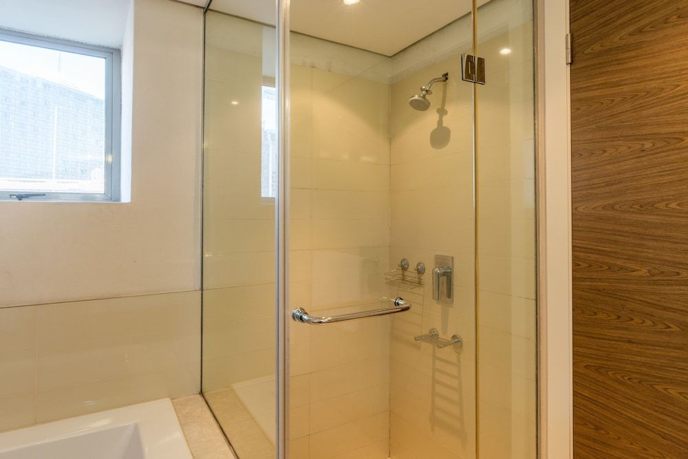 V&A Waterfront Luxury Residences - WHosting Presidential Apartment, 2 Bedrooms, Kitchen, Canal View 13