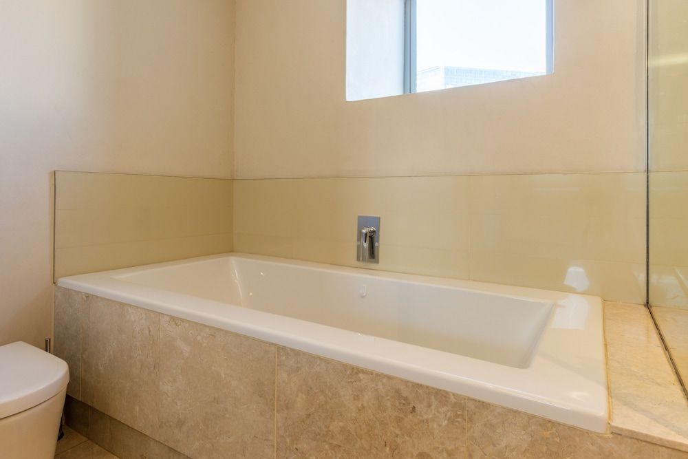 V&A Waterfront Luxury Residences - WHosting Presidential Apartment, 2 Bedrooms, Kitchen, Canal View 14