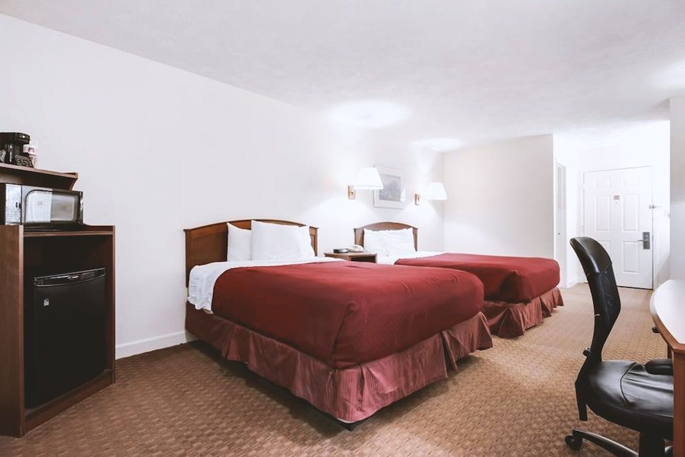 Standard Room, 2 Queen Beds, Non Smoking