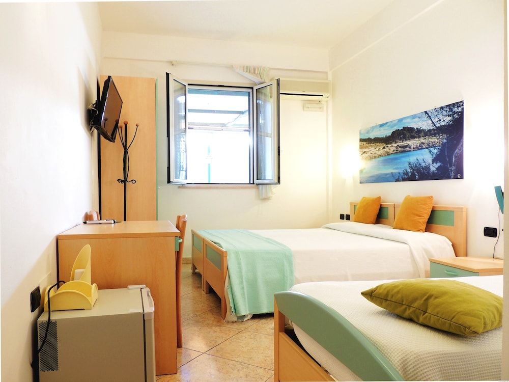 Classic Quadruple Room