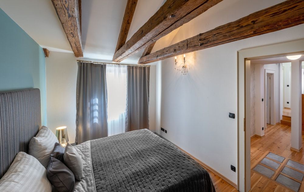 undefined Chateau 9 Apartments by Adrez Living 9