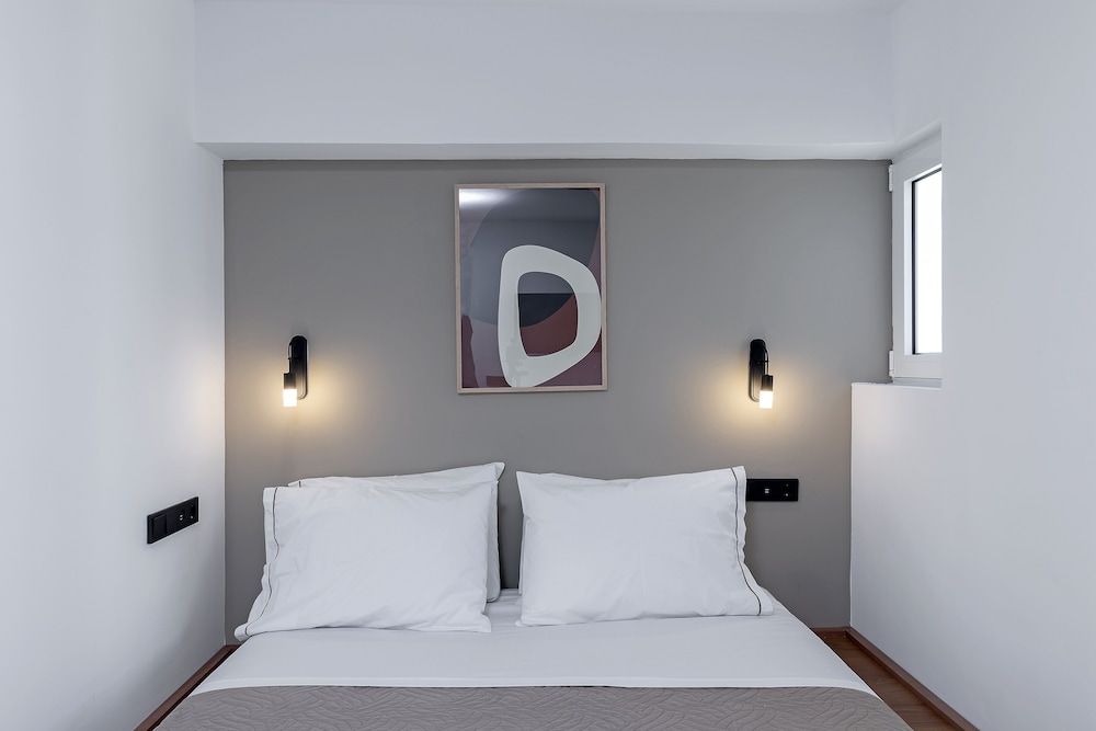 The Athenians Art Apartments Classic Studio 4